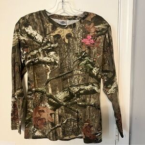 Mossy oak break up infinity pattern long sleeve size meduim women